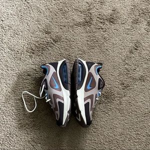 NWT NIKE Air Max 200